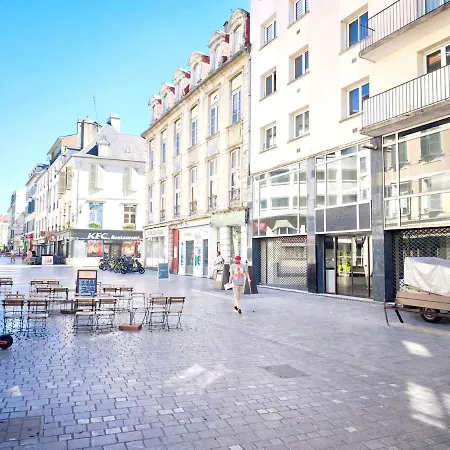 Le Joffre Apartment *